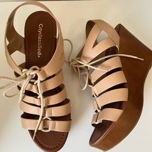 TAN WEDGE HEELS